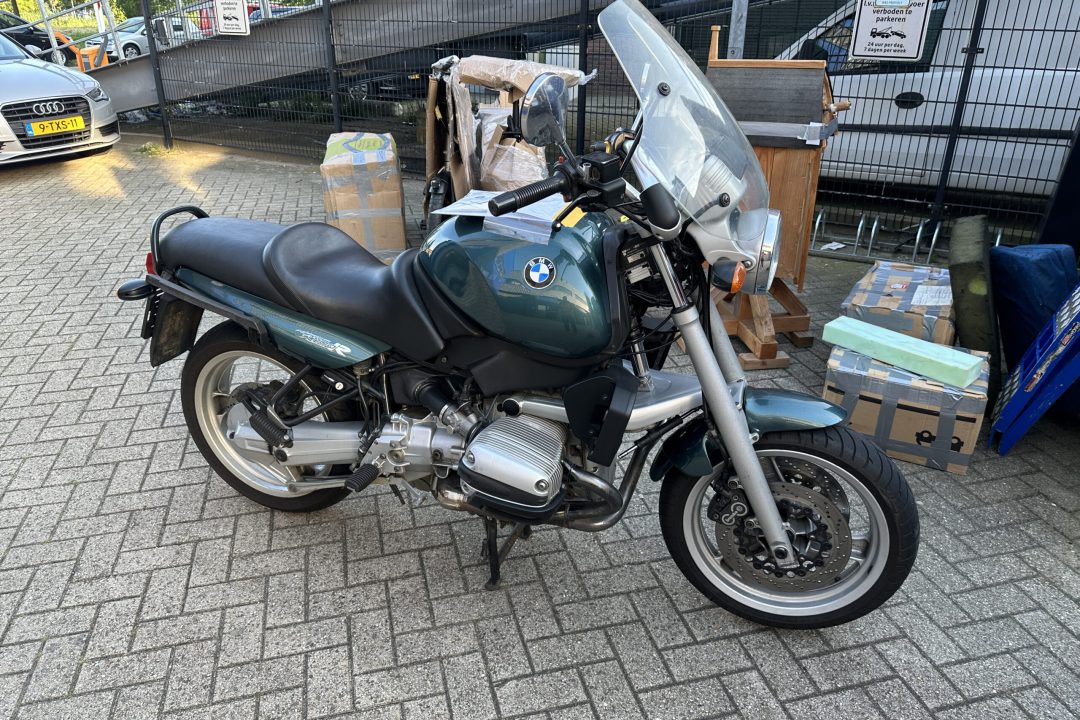 BMW R1100R